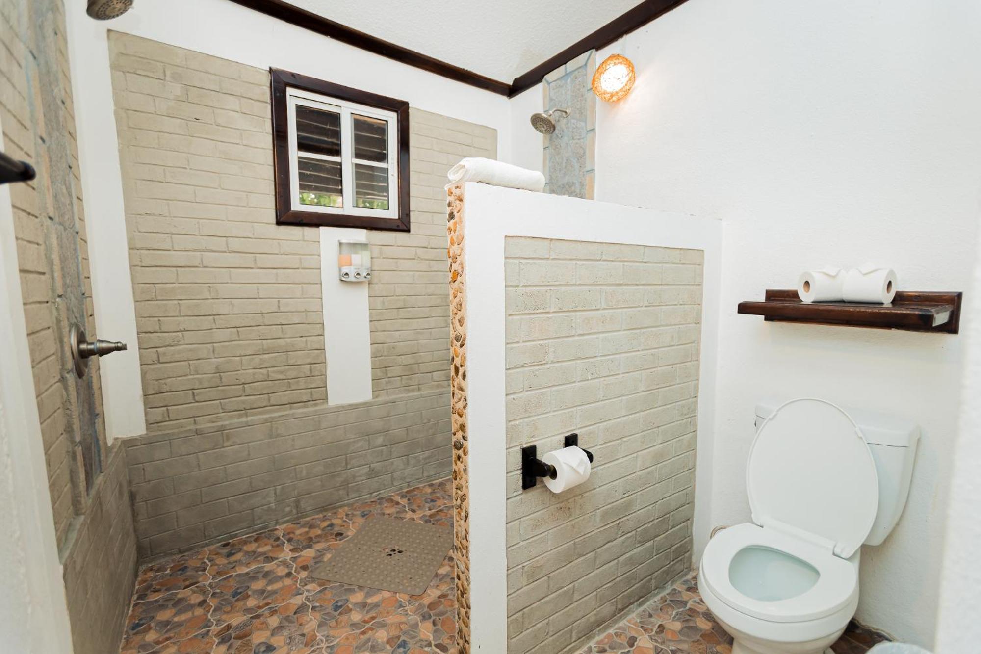 Falling Leaves Lodge ซานอิกนาซิโอ ภายนอก รูปภาพ
